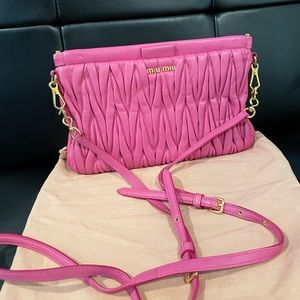 MIU MIU MATELASSÉ LEATHER HANDBAG IN FUXIA